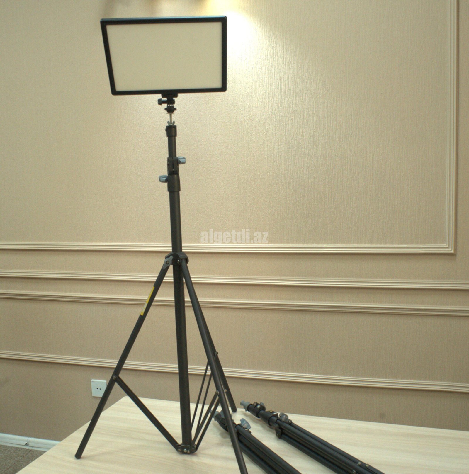 Ayaqlı led işıq