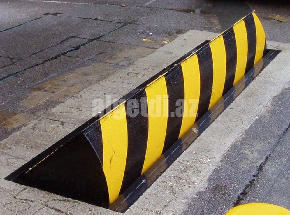Road blocker (anti terror) 055 213 46 73