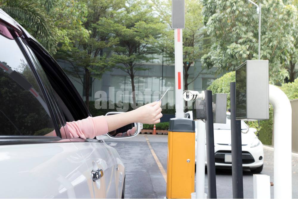 Parkinq sistemi 055 213 46 73