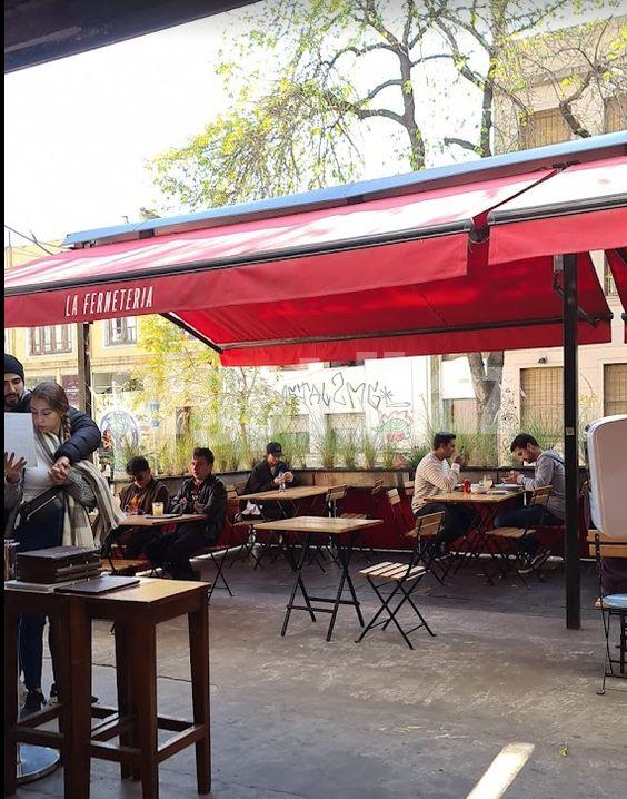 Kafe üçün dekorativ tent