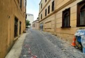 içəri şəhərin mərkəzində real qiymətində aşaqı