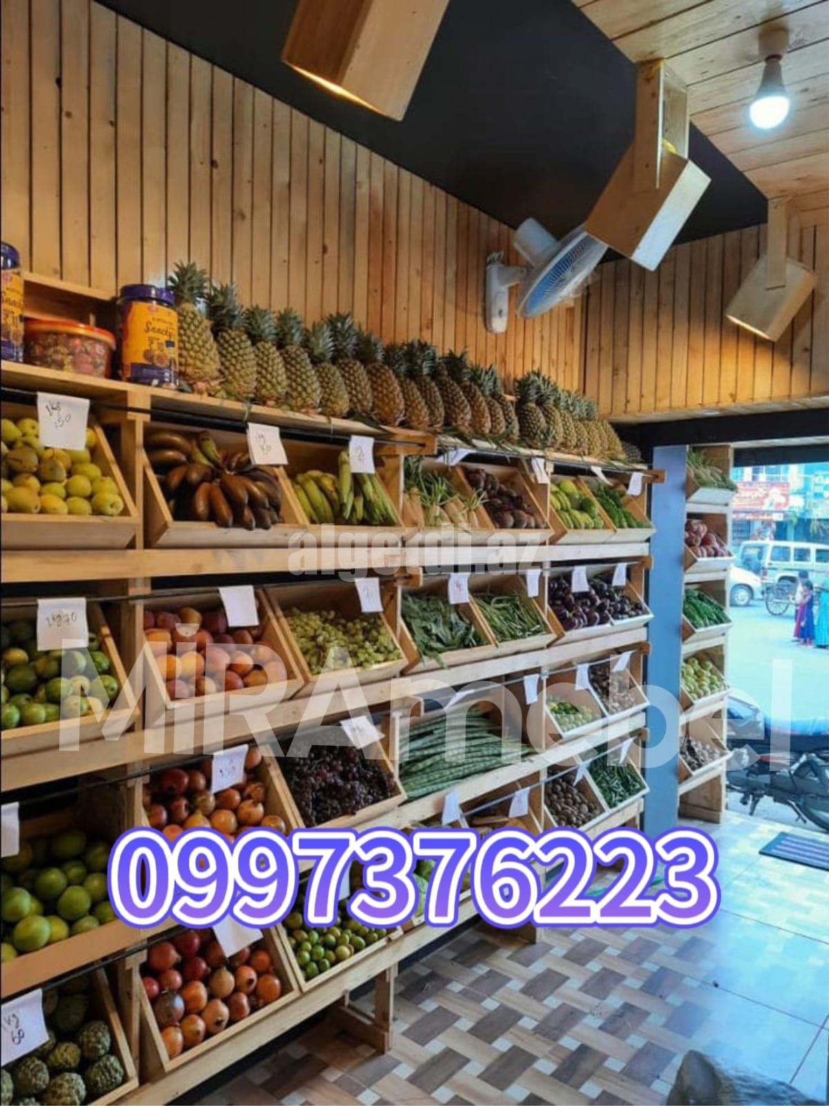 Meyvə tərəvəz vitrini